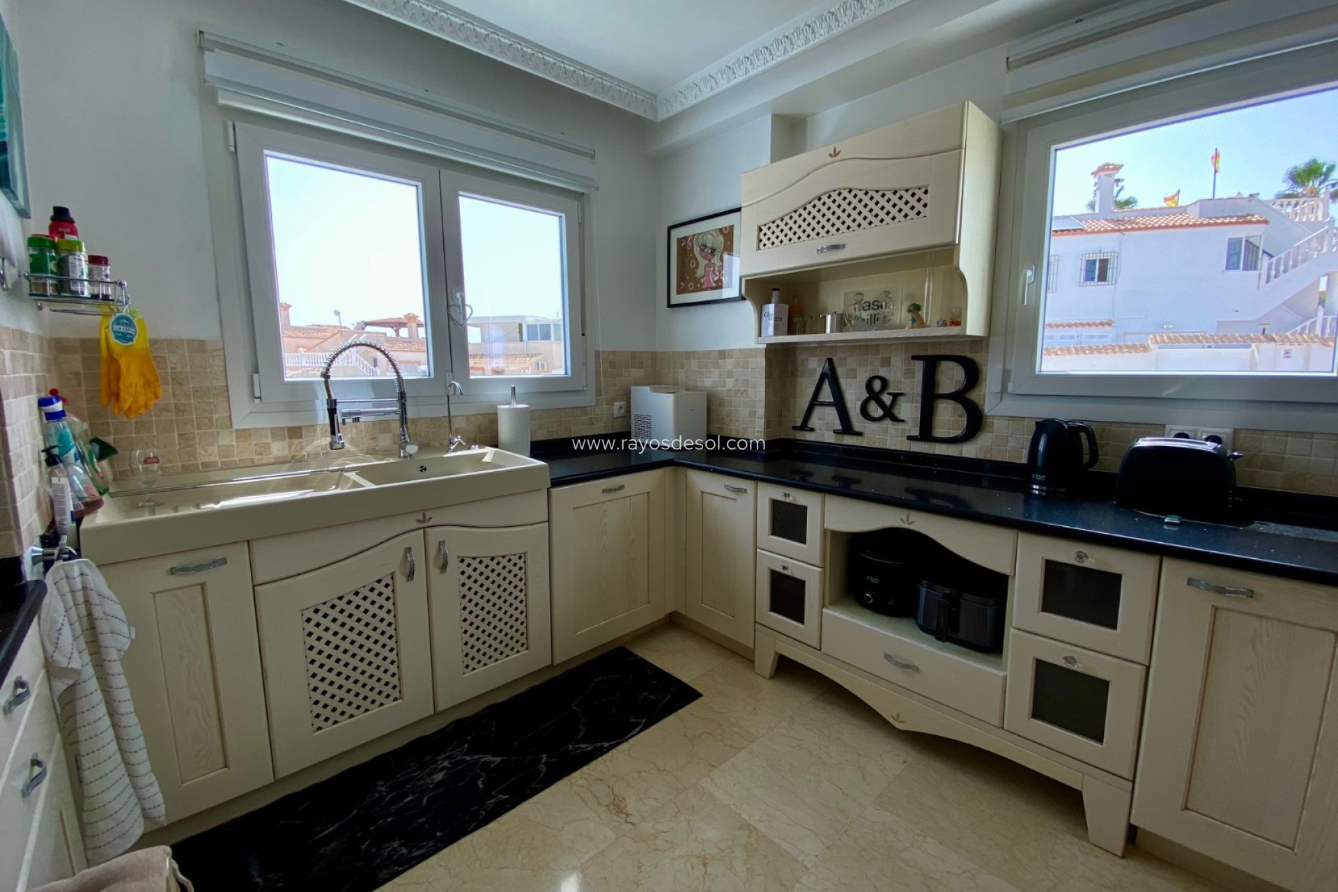 Resale - Villa - San Miguel de Salinas - Pueblo