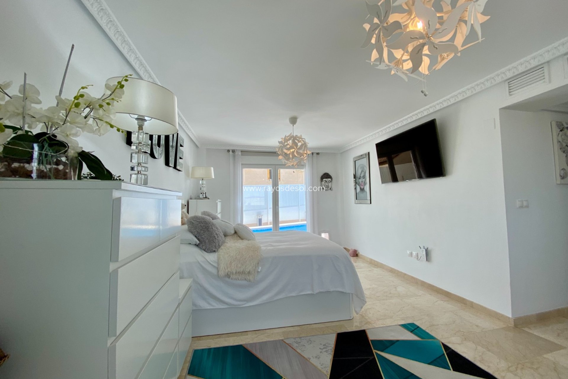 Resale - Villa - San Miguel de Salinas - Pueblo