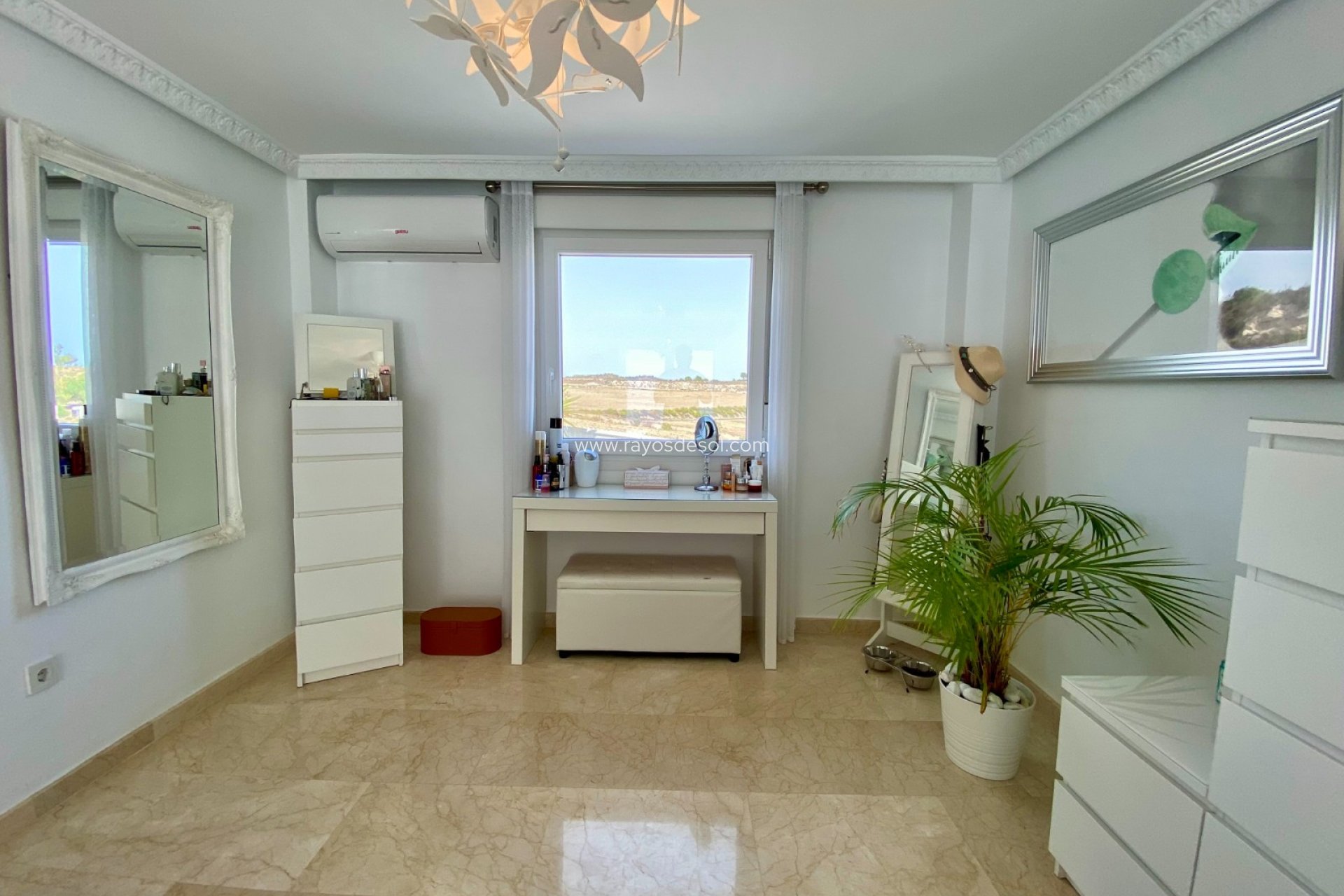 Resale - Villa - San Miguel de Salinas - Pueblo