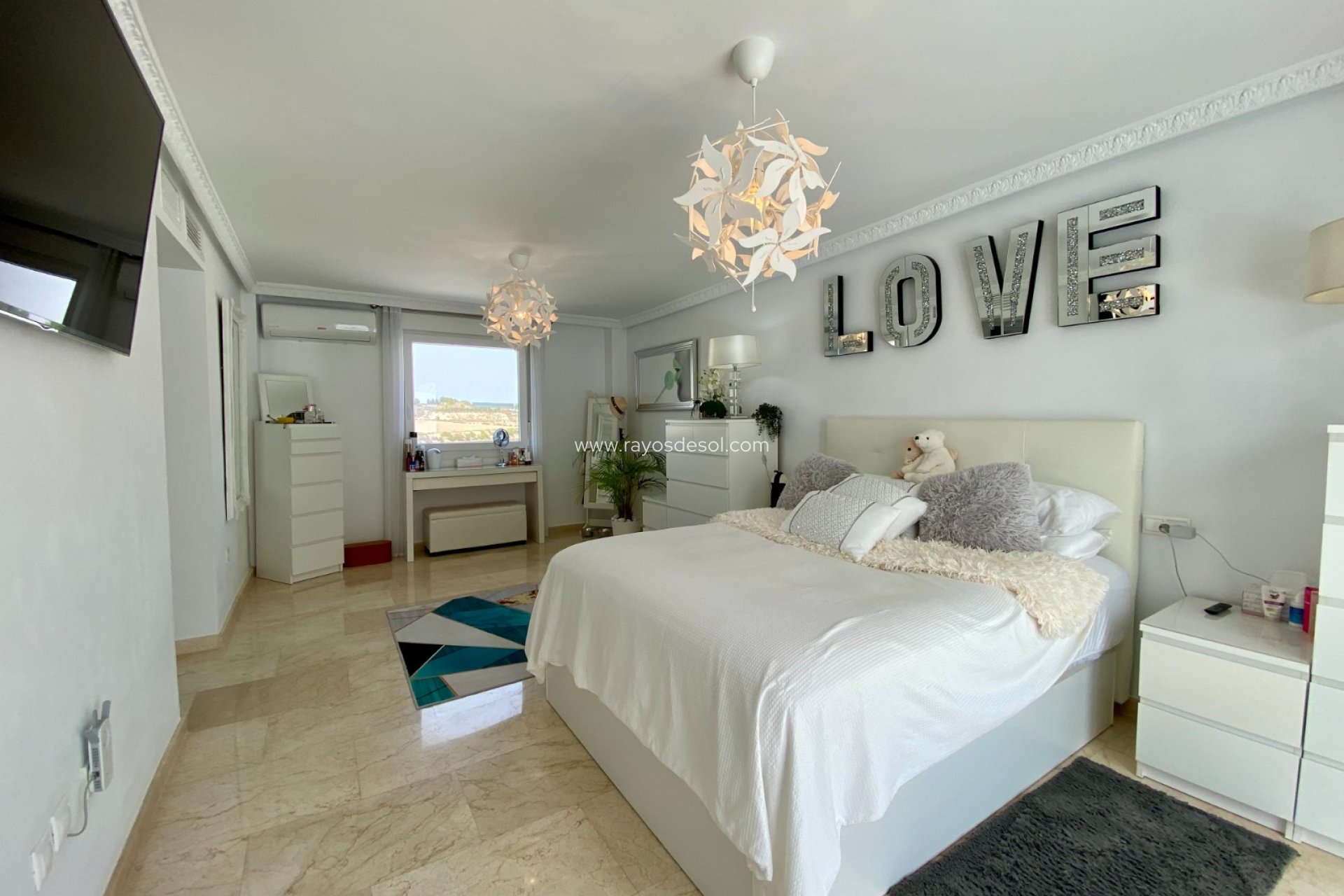 Resale - Villa - San Miguel de Salinas - Pueblo