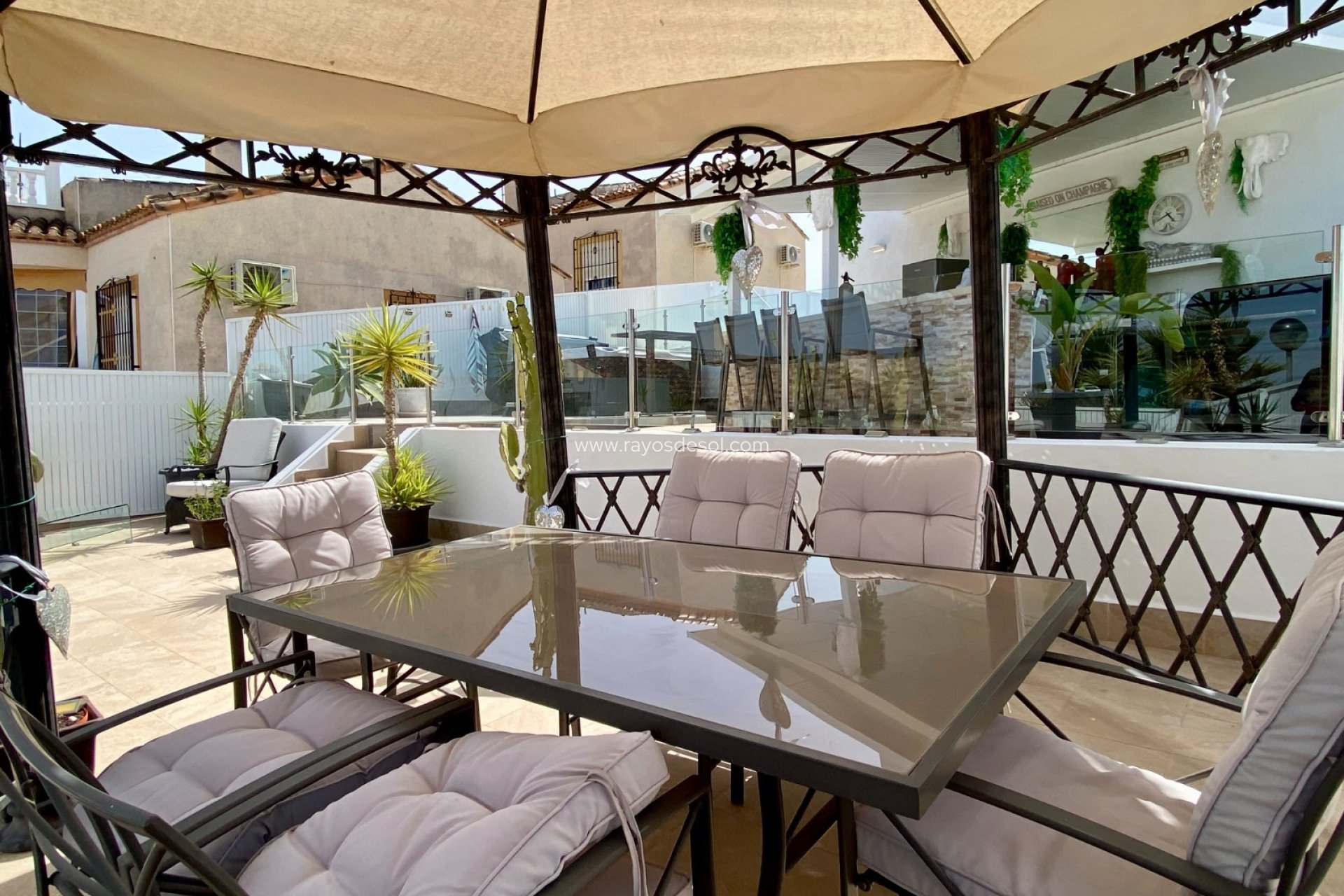 Resale - Villa - San Miguel de Salinas - Pueblo