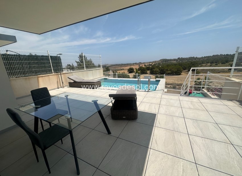 Resale - Villa - San Miguel de Salinas - San Miguel Salinas