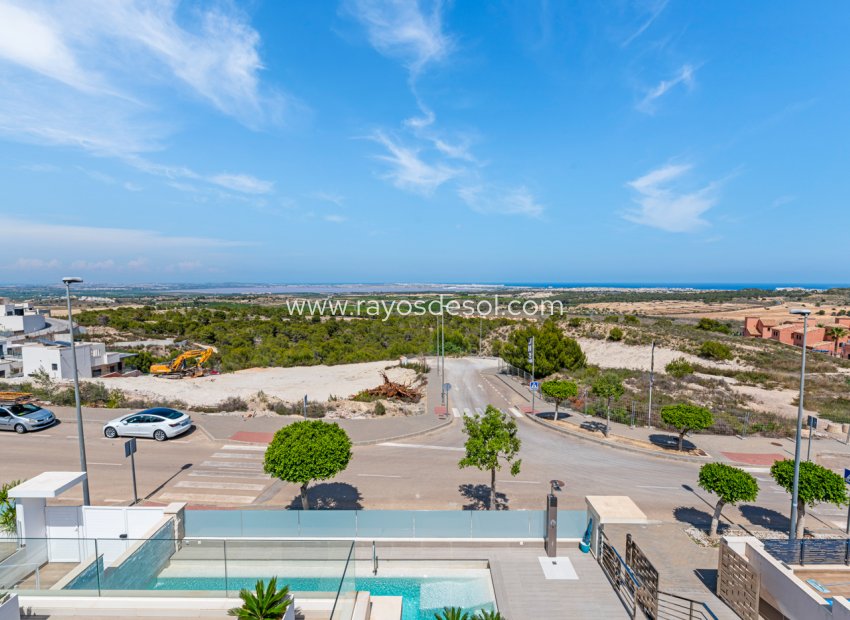 Resale - Villa - San Miguel de Salinas - San Miguel Salinas