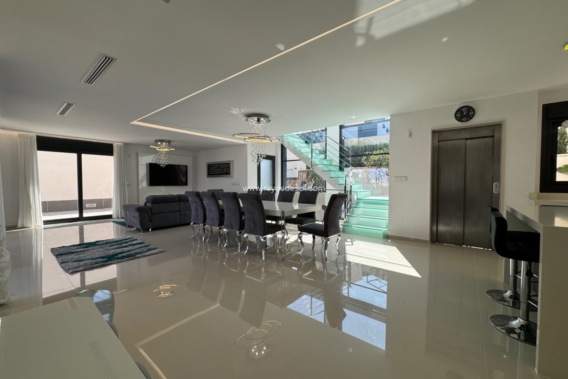 Resale - Villa - San Miguel de Salinas