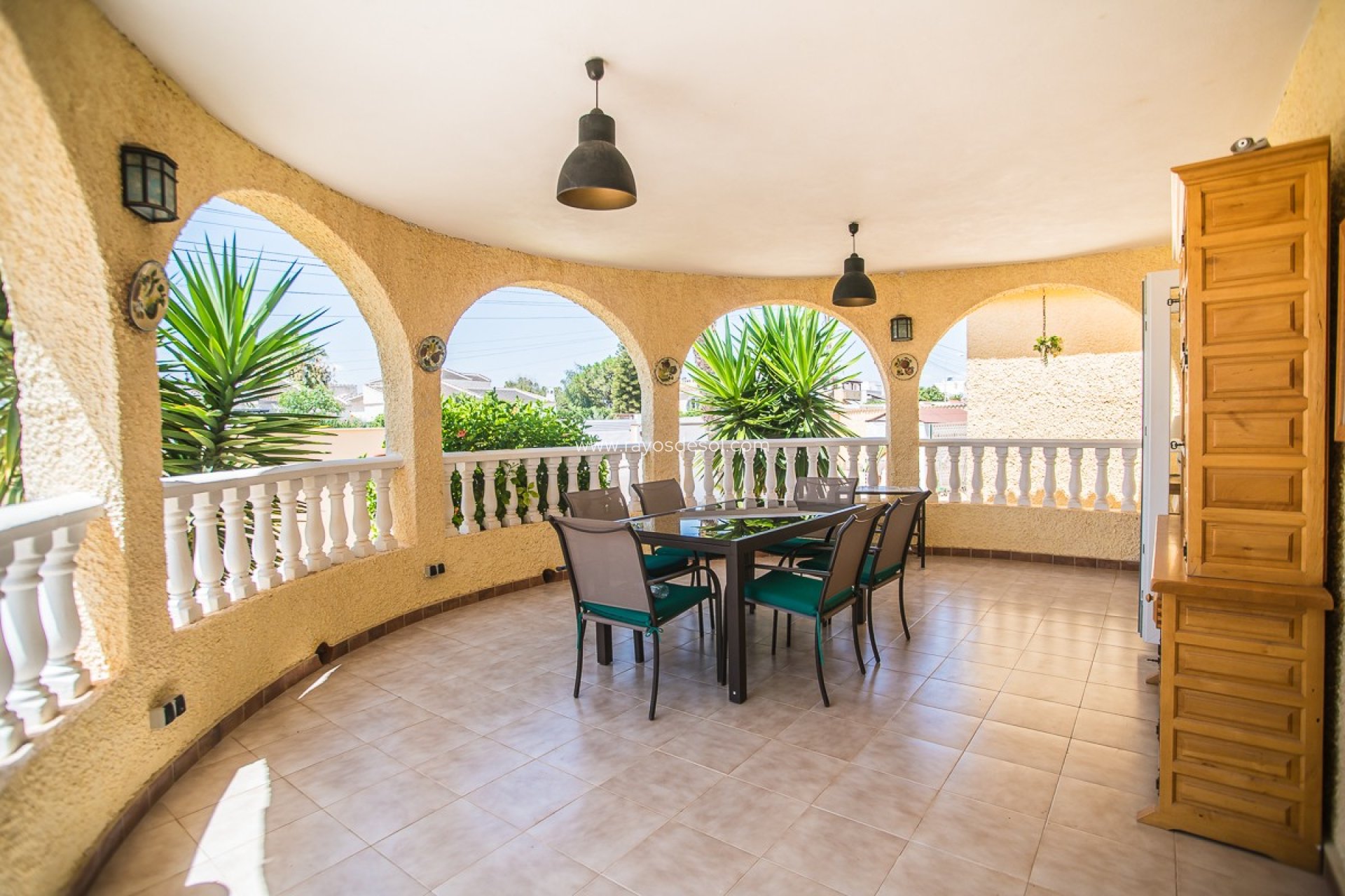 Resale - Villa - Torrevieja - La Siesta