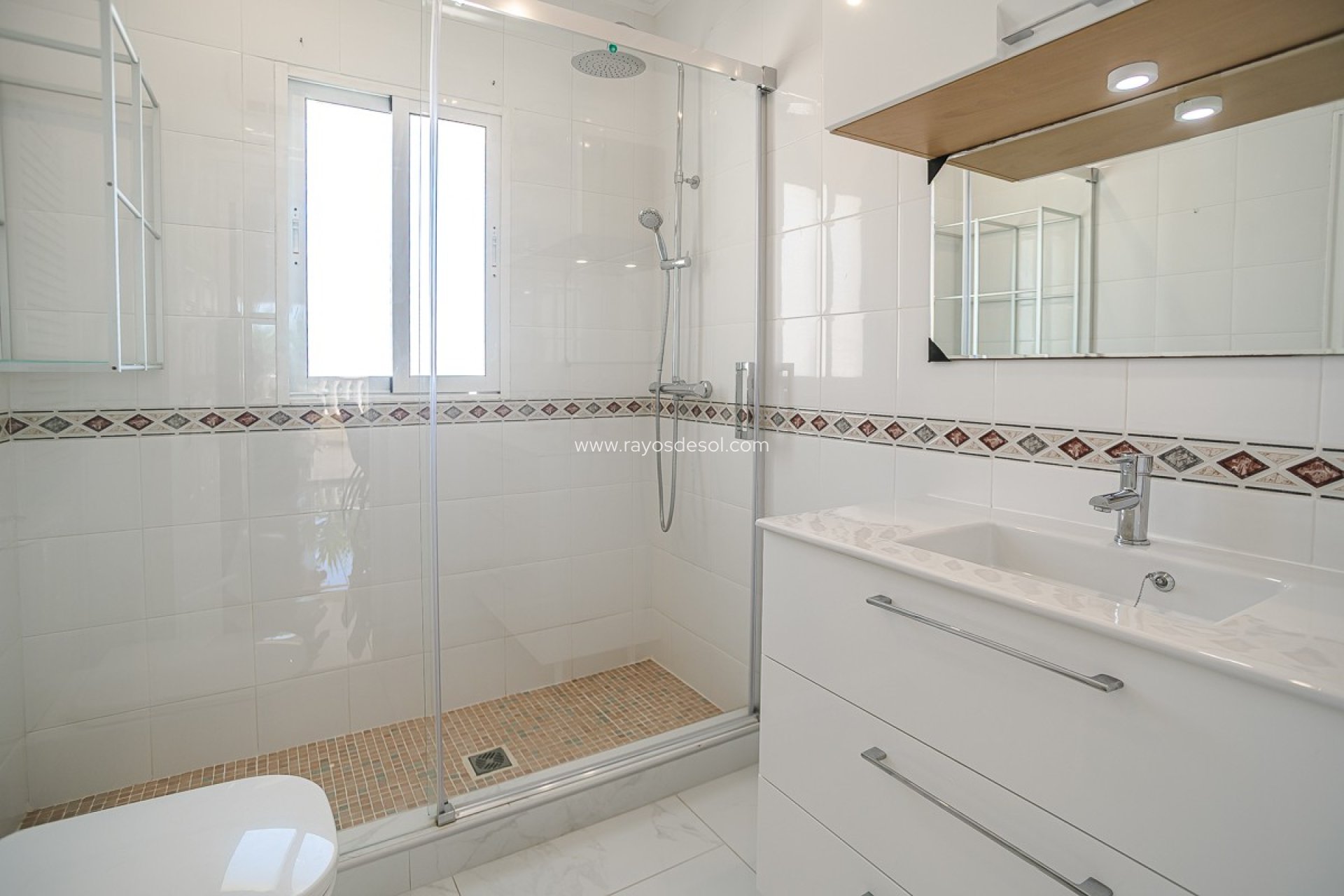 Resale - Villa - Torrevieja - La Siesta