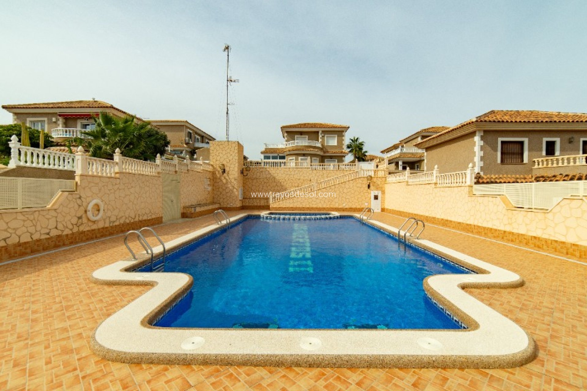 Resale - Villa - Torrevieja - Los Altos