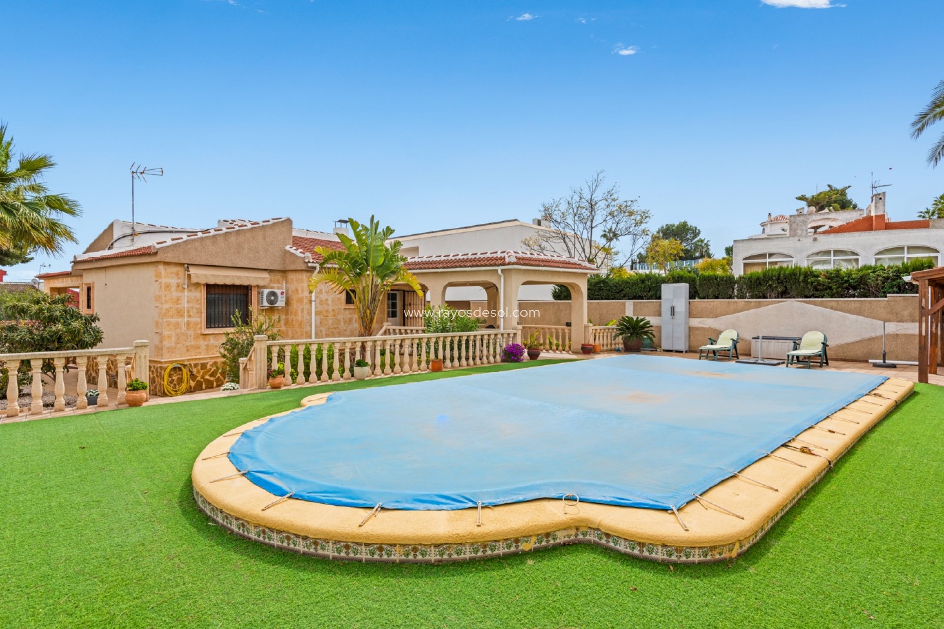 Resale - Villa - Torrevieja - Los Balcones