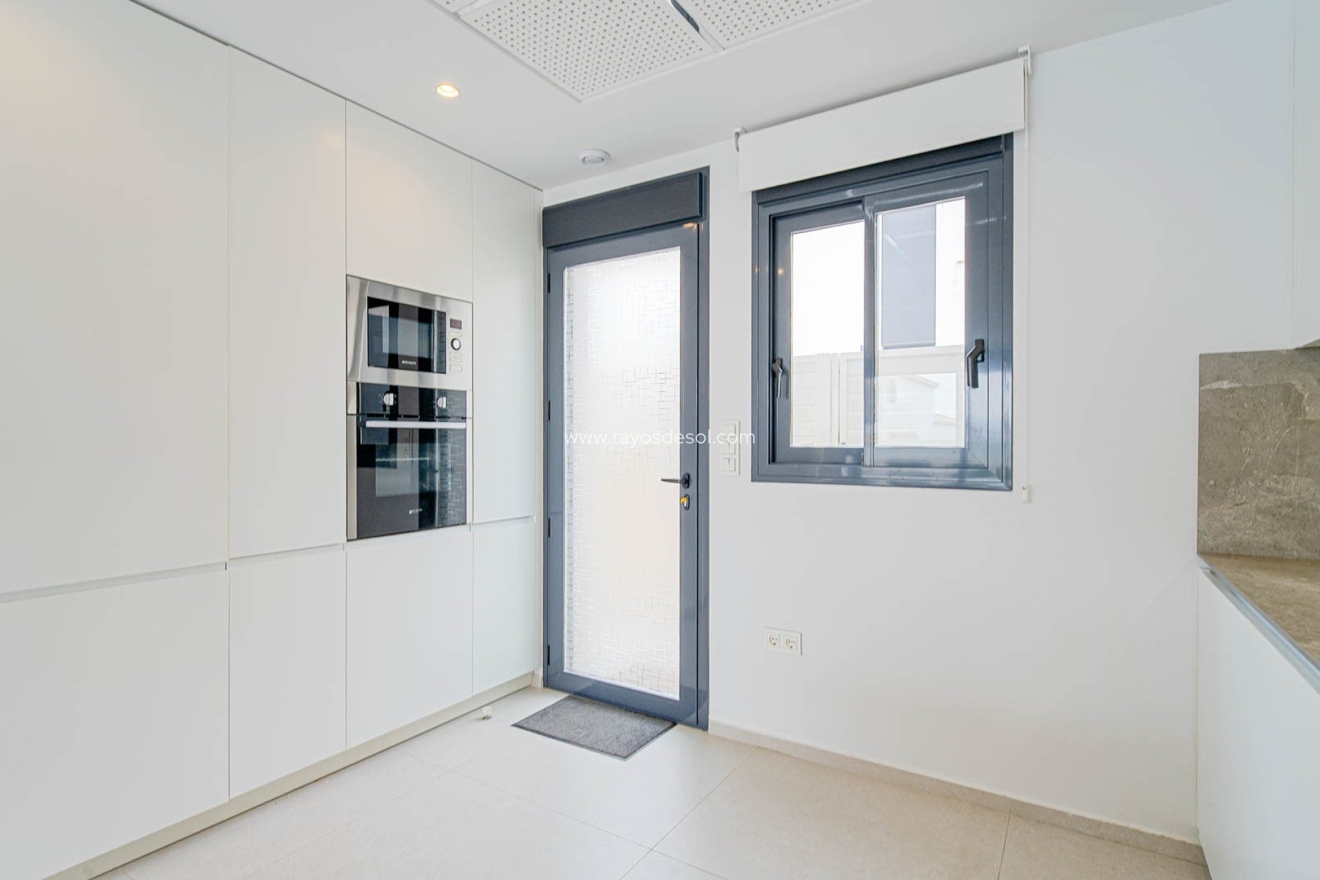Resale - Villa - Torrevieja - Punta Prima