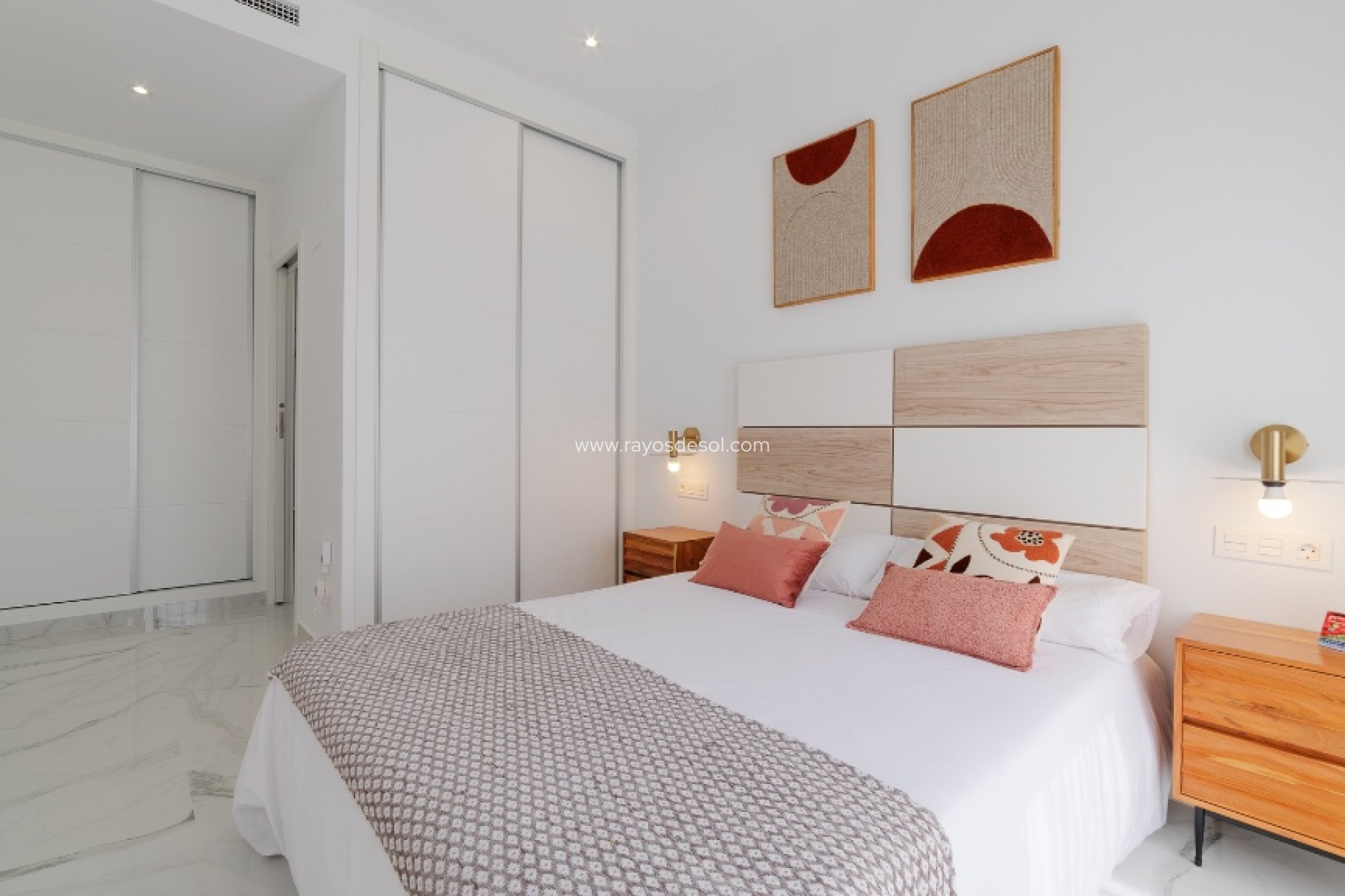 Resale - Villa - Torrevieja