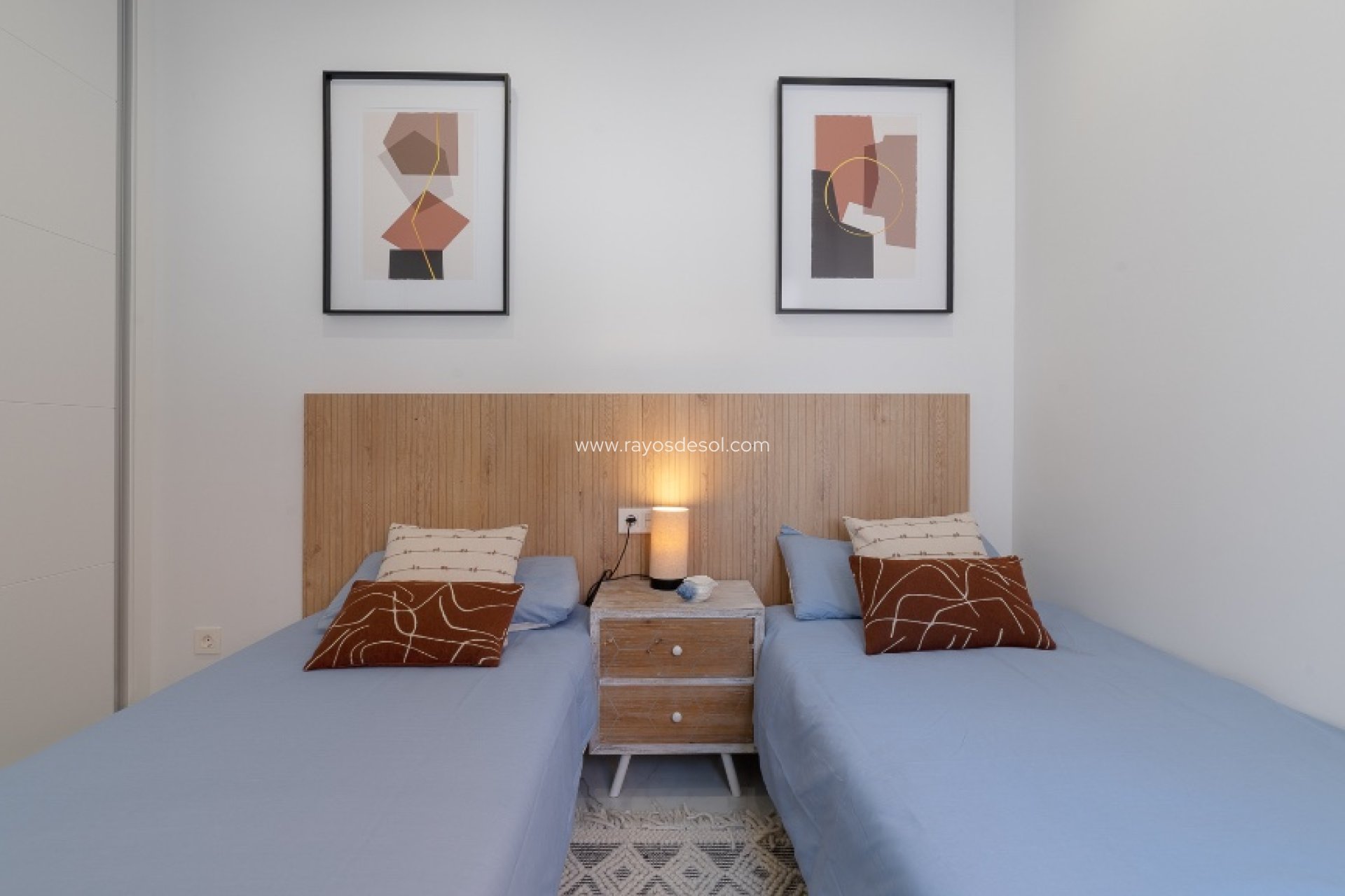 Resale - Villa - Torrevieja