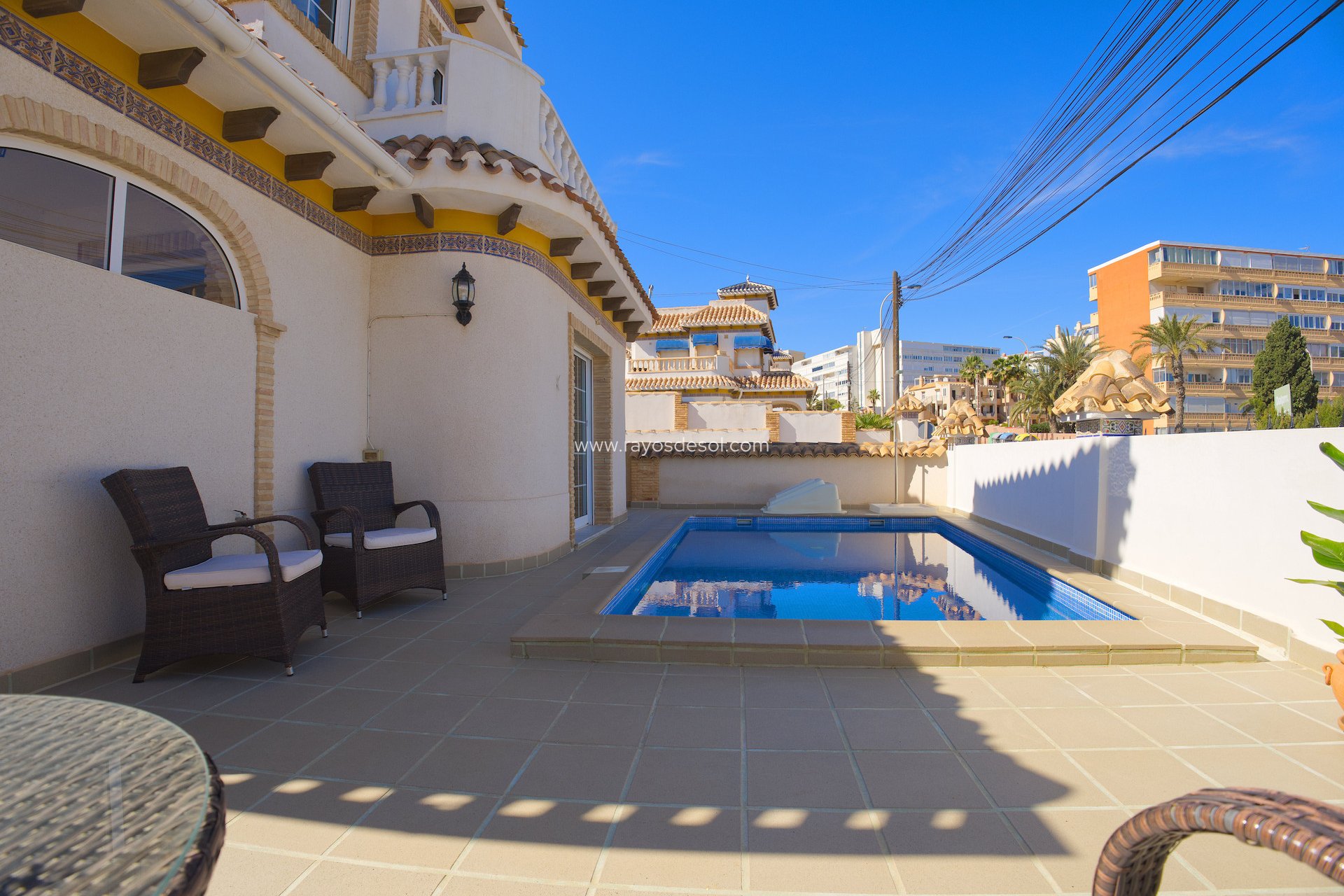 Resale - Villa - Torrevieja