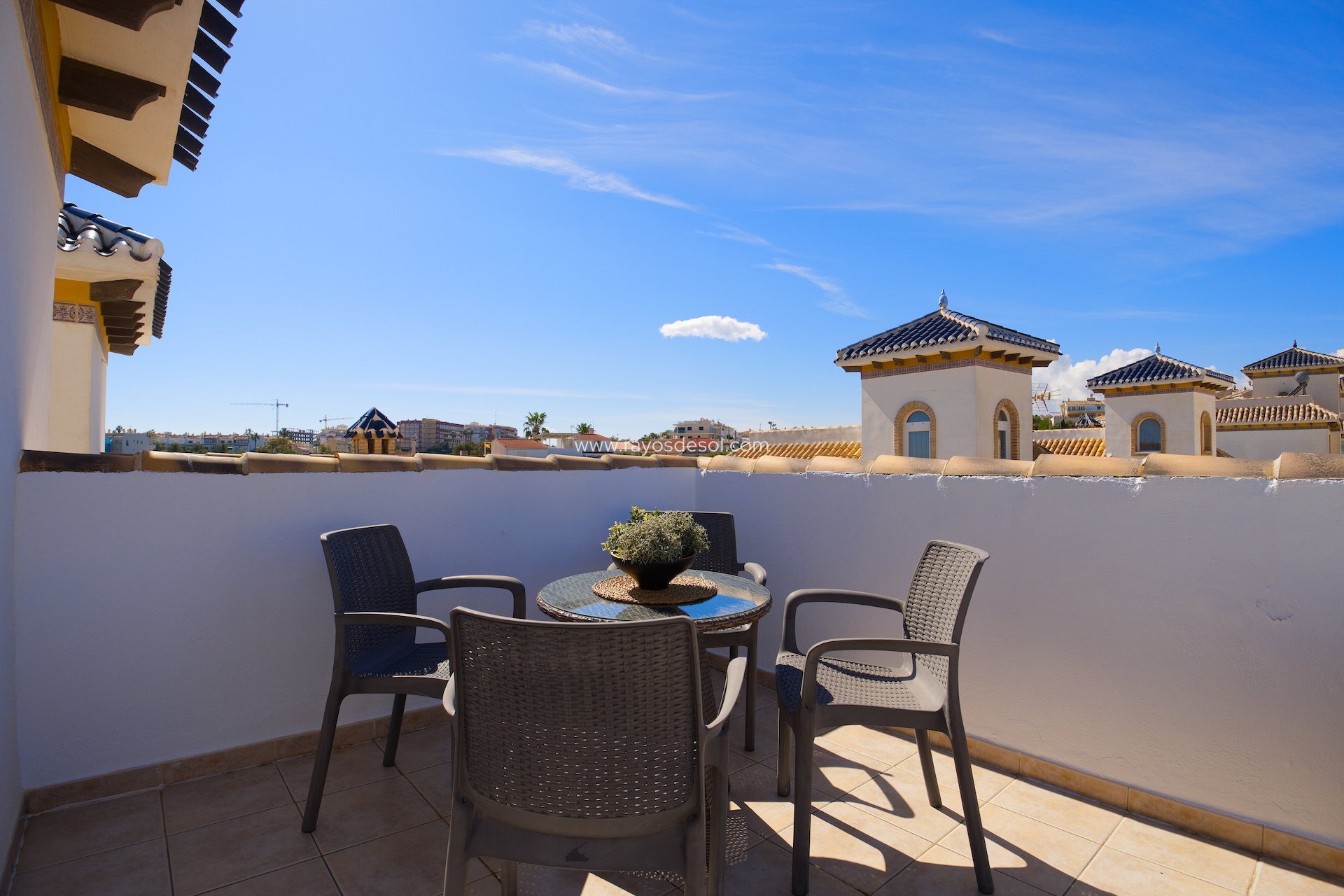 Resale - Villa - Torrevieja