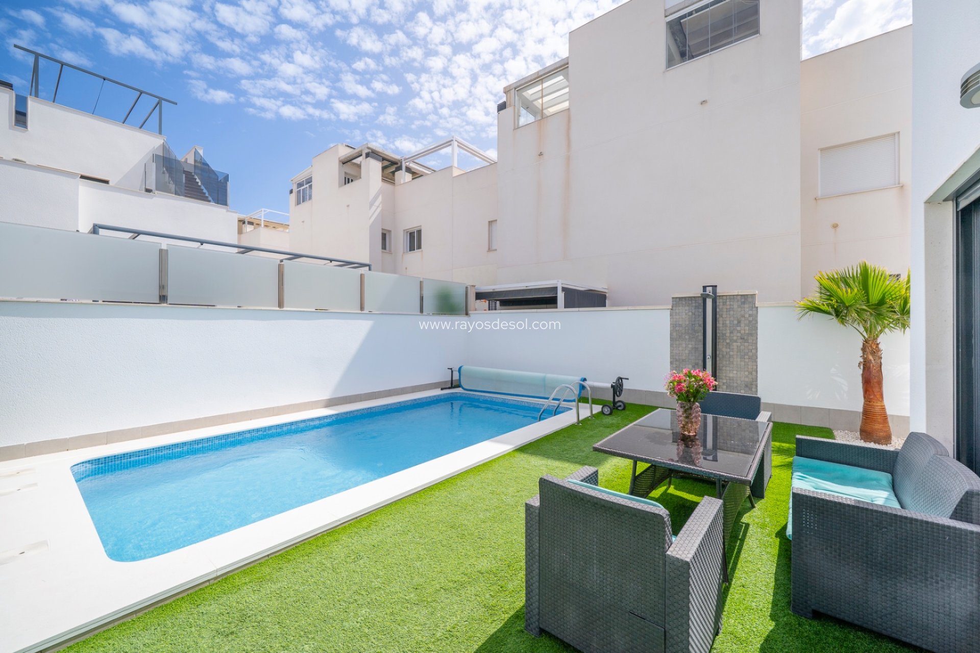 Resale - Villa - Torrevieja
