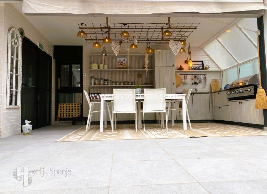 Reventa - Apartamento / piso - Guardamar del Segura - Puerto Deportivo