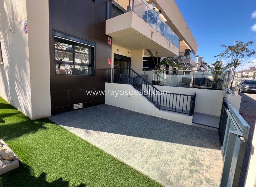 Reventa - Apartamento / piso - Pilar de la Horadada - Mil Palmeras