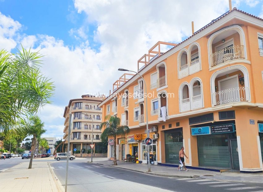 Reventa - Casa - Los Alcazares
