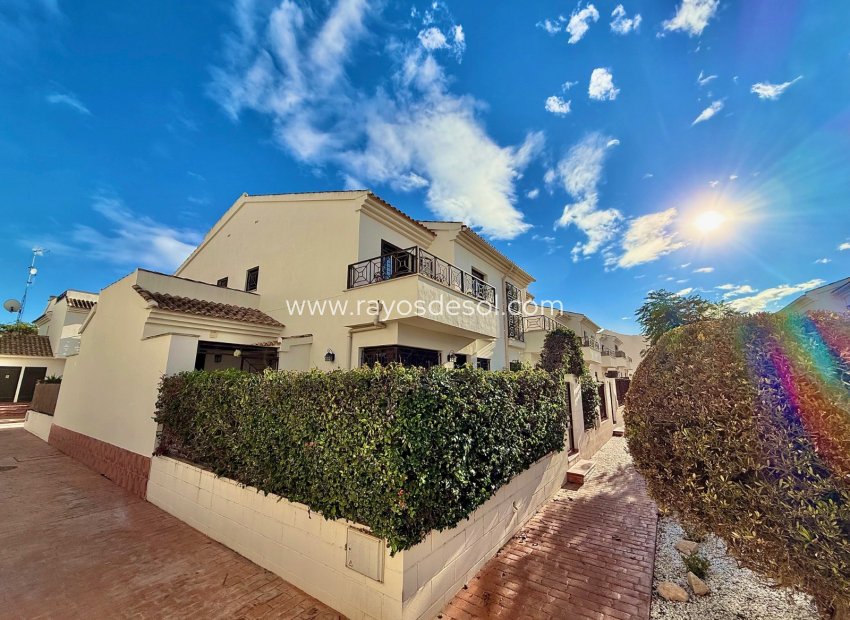 Reventa - Casa - San Cayetano