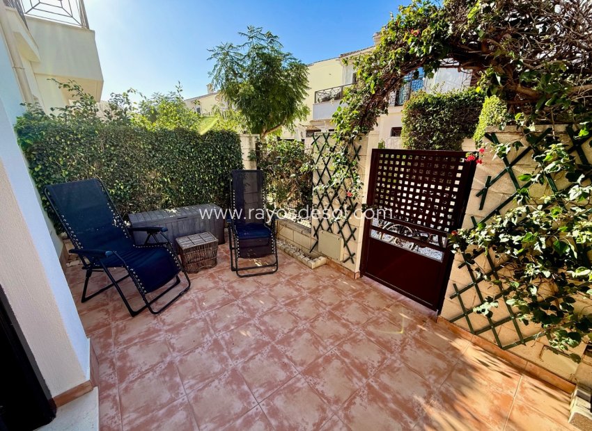 Reventa - Casa - San Cayetano