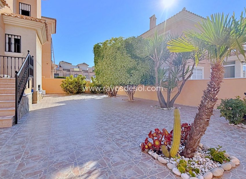 Reventa - Villa - Costa Blanca - Orihuela Costa