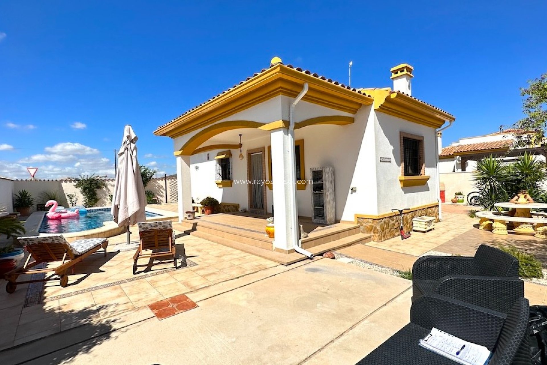 Reventa - Villa - Hondón de las Nieves - La Montañosa