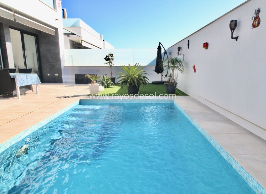 Reventa - Villa - Los Alcazares