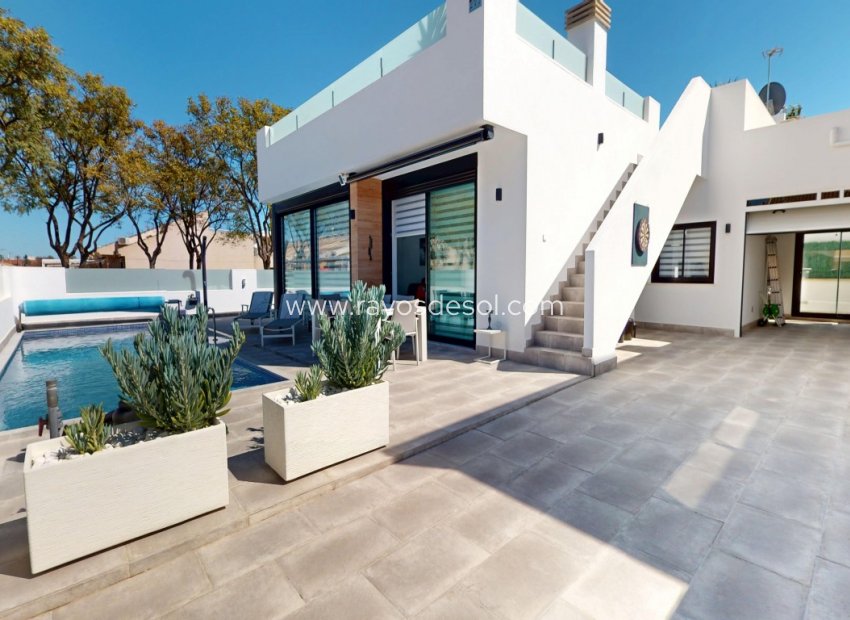 Reventa - Villa - Los Alcazares