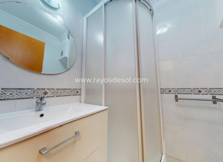 Reventa - Villa - Los Alcazares