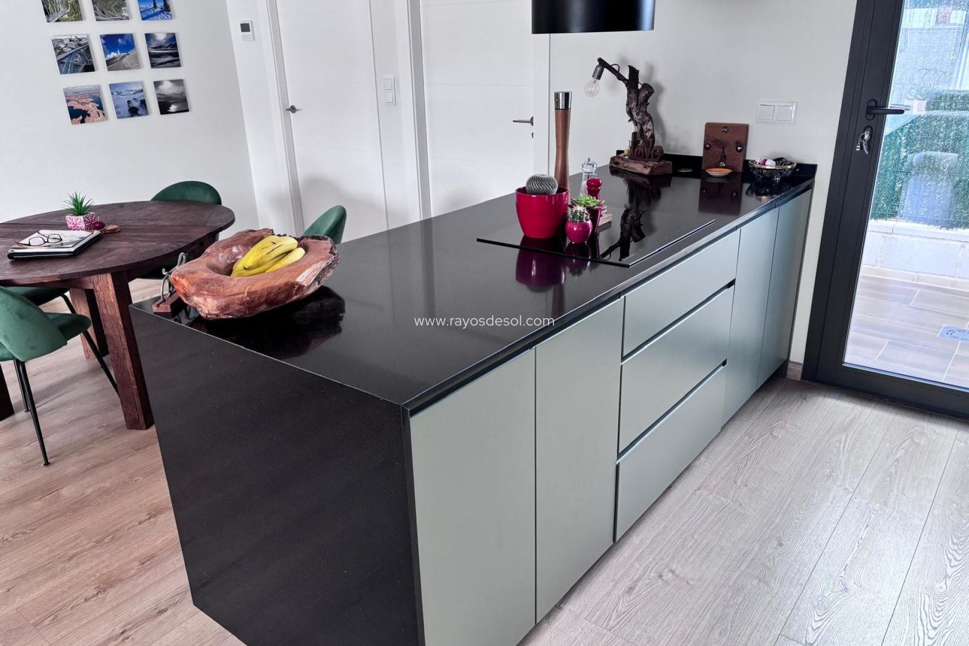 Reventa - Villa - Los Montesinos - La Herada