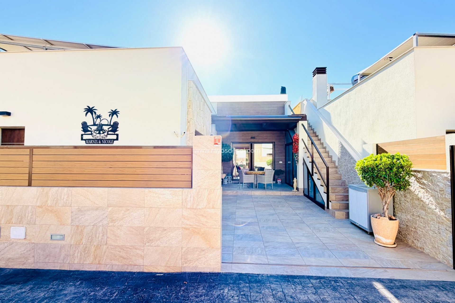 Reventa - Villa - Los Montesinos - La Herada