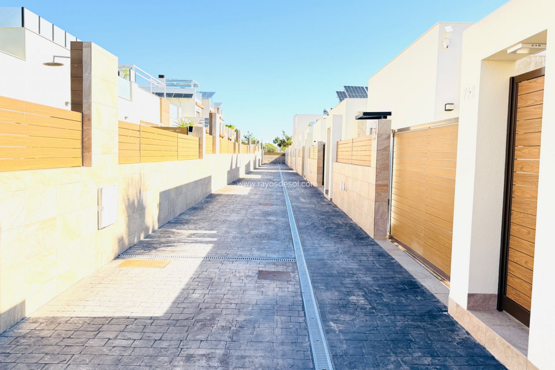 Reventa - Villa - Los Montesinos - La Herada