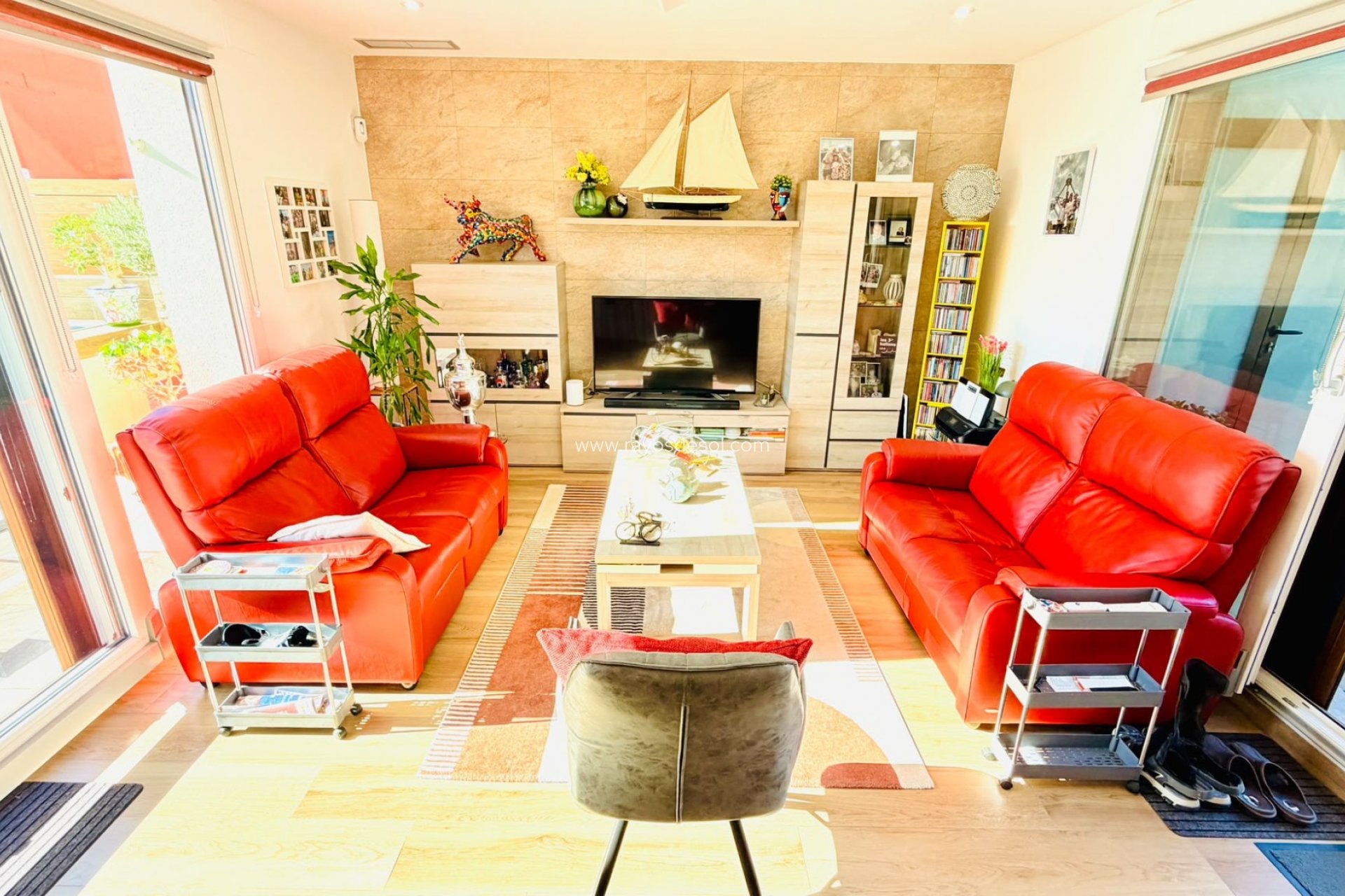 Reventa - Villa - Los Montesinos - La Herada