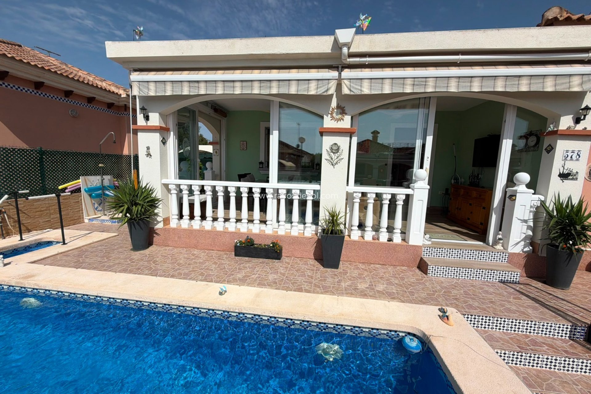 Reventa - Villa - Los Montesinos - La Herrada