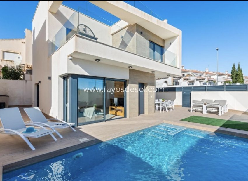 Reventa - Villa - Orihuela Costa
