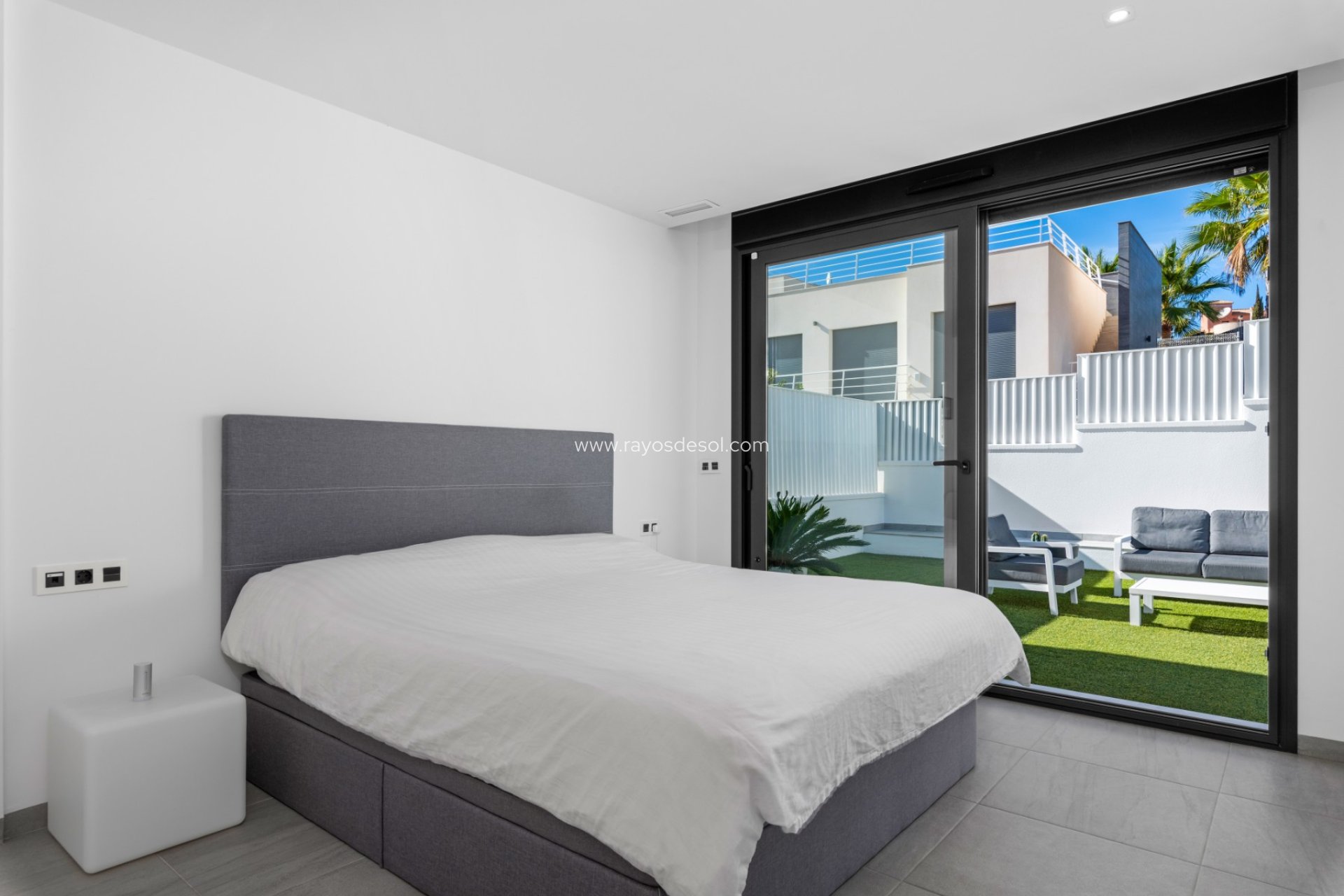 Reventa - Villa - San Miguel de Salinas - Ciudad de las comunicaciones