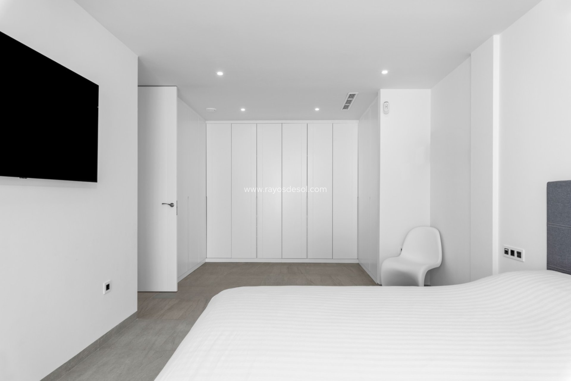 Reventa - Villa - San Miguel de Salinas - Ciudad de las comunicaciones