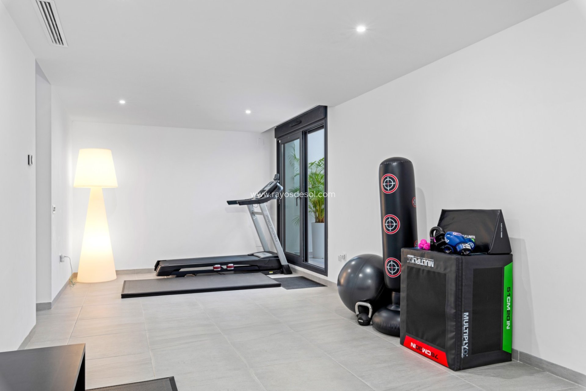 Reventa - Villa - San Miguel de Salinas - Ciudad de las comunicaciones