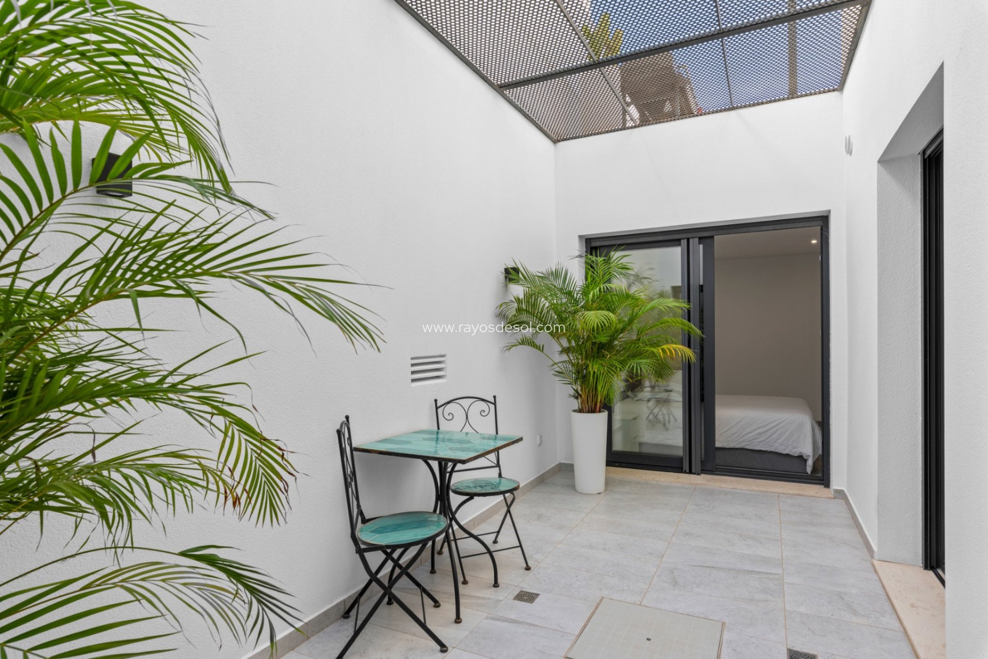 Reventa - Villa - San Miguel de Salinas - Ciudad de las comunicaciones