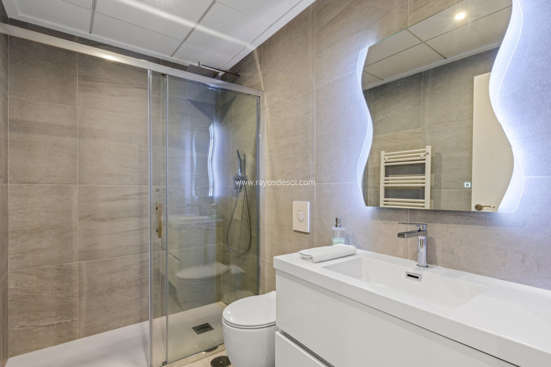 Reventa - Villa - San Miguel de Salinas - Ciudad de las comunicaciones