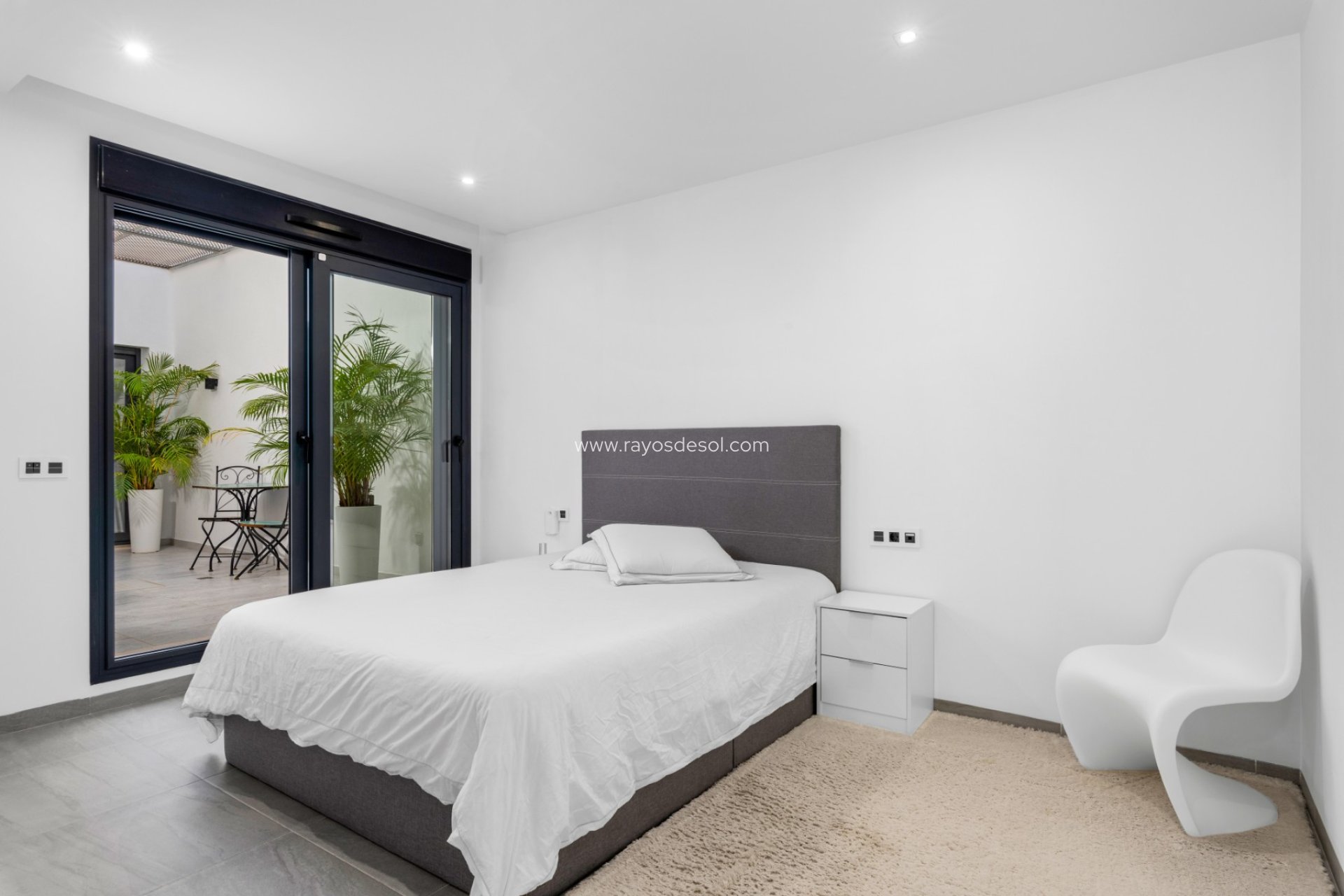 Reventa - Villa - San Miguel de Salinas - Ciudad de las comunicaciones