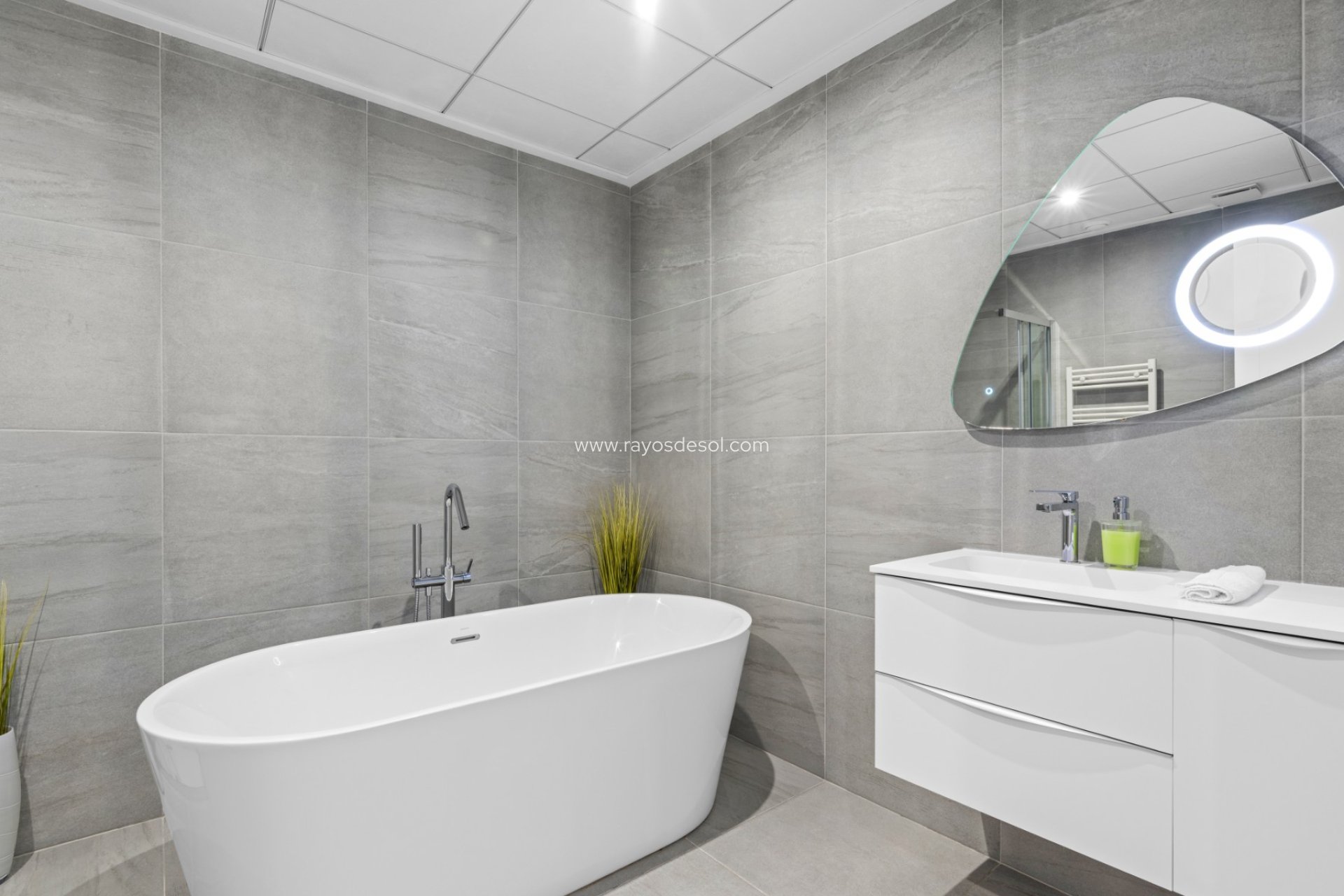 Reventa - Villa - San Miguel de Salinas - Ciudad de las comunicaciones