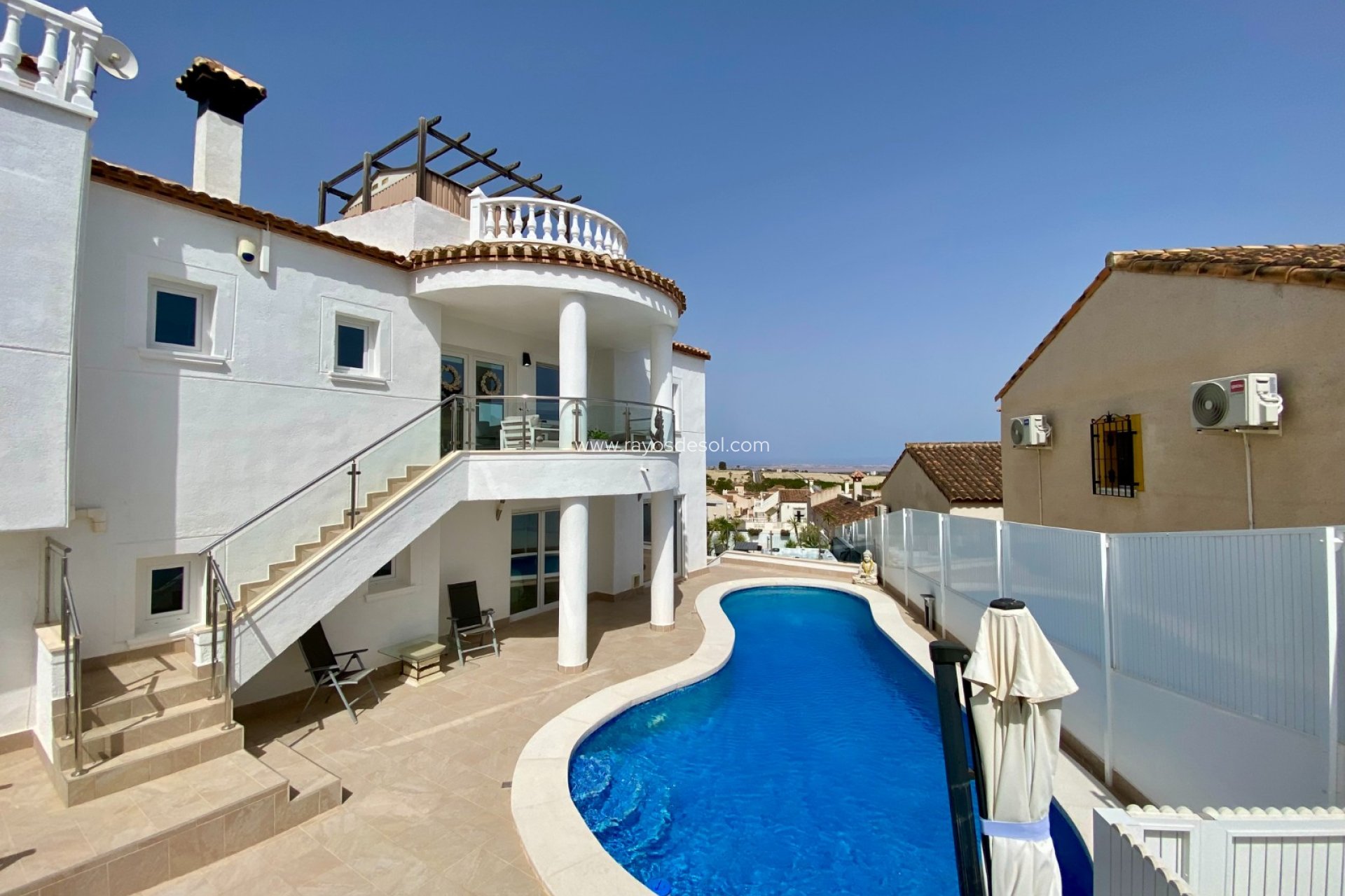 Reventa - Villa - San Miguel de Salinas - Pueblo