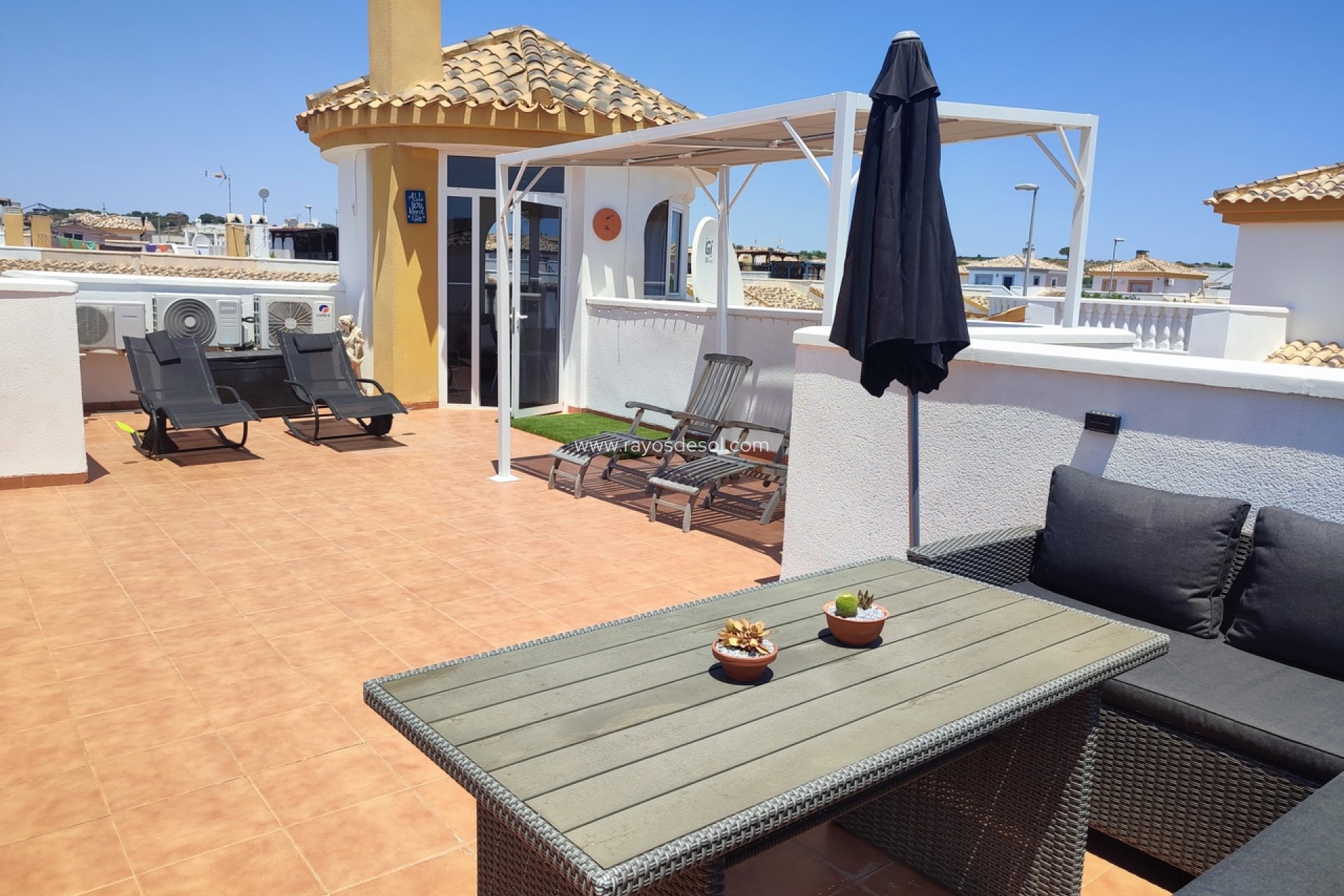 Reventa - Villa - Sucina