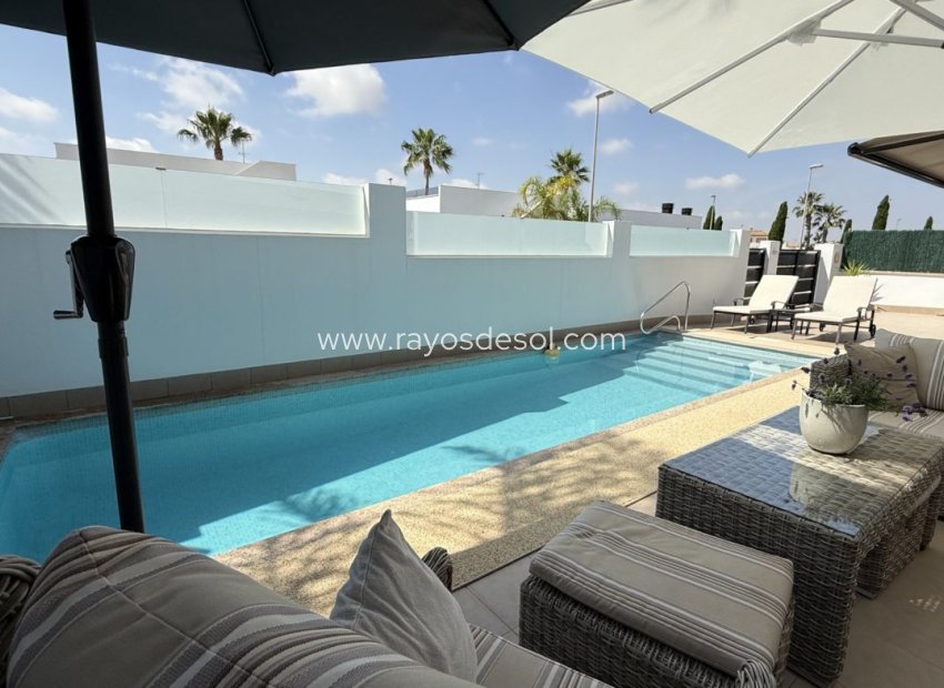 Reventa - Villa - Sucina