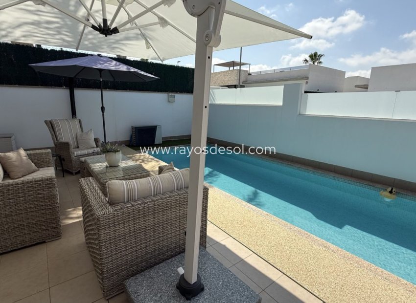 Reventa - Villa - Sucina