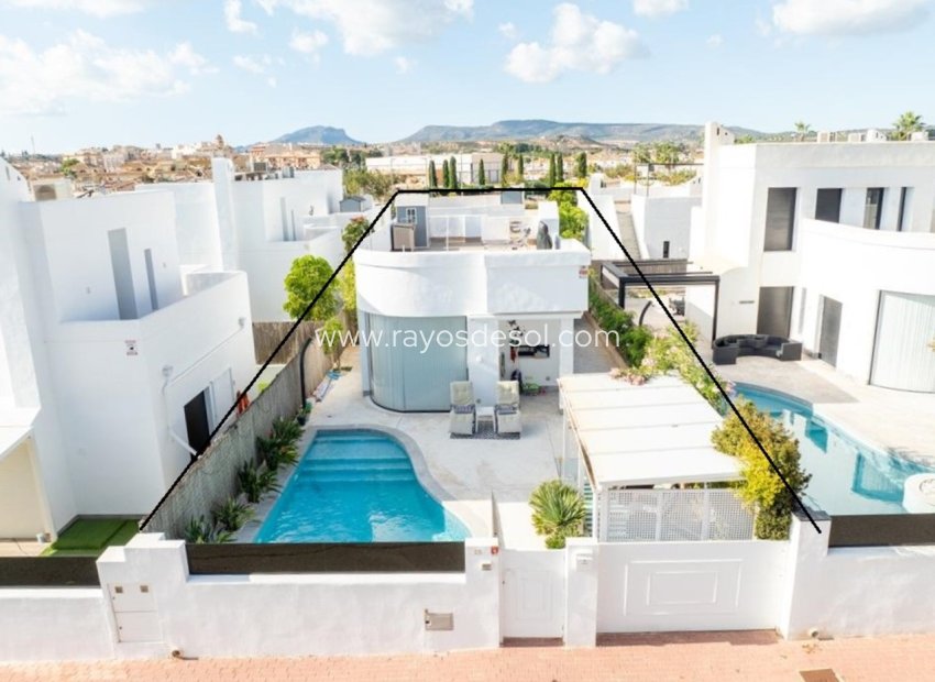 Reventa - Villa - Sucina