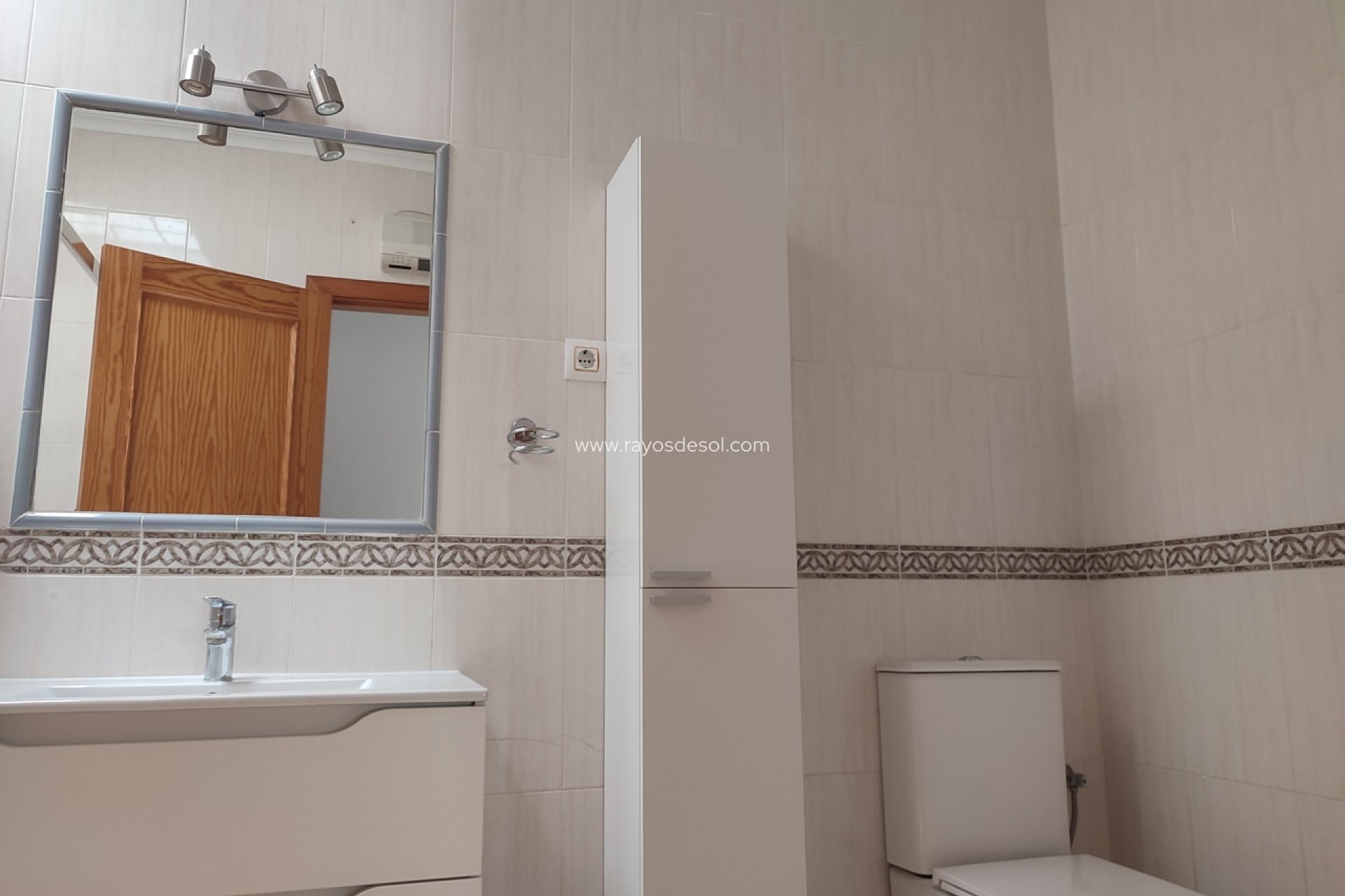 Reventa - Villa - Sucina