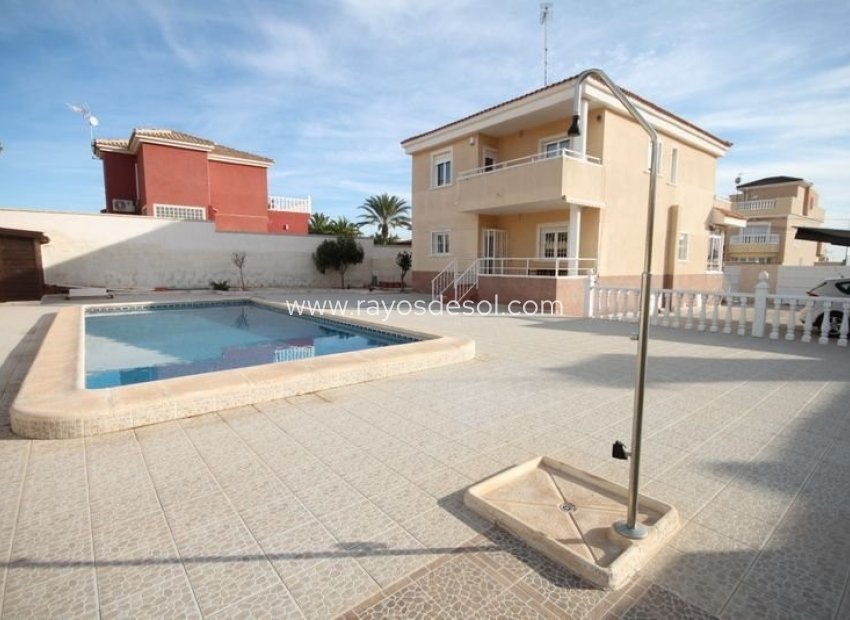 Reventa - Villa - Torrevieja - Aguas Nuevas