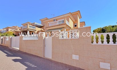 Villa - Herverkoop - Costa Blanca - Orihuela Costa