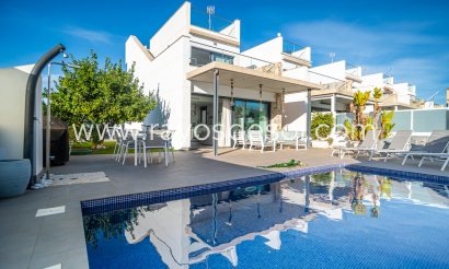 Villa - Herverkoop - Orihuela Costa - Lomas de Cabo Roig